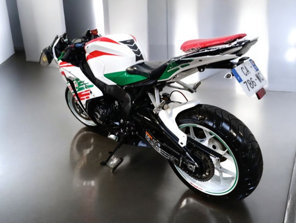 HONDA CBR 1000 4