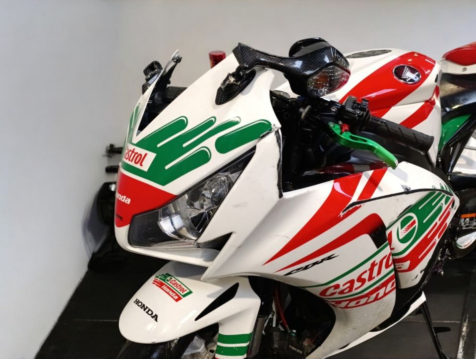 HONDA CBR 1000 4