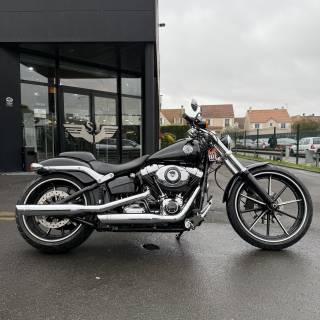 HARLEY-DAVIDSON SOFTAIL BREAKOUT 1690 - 2014
