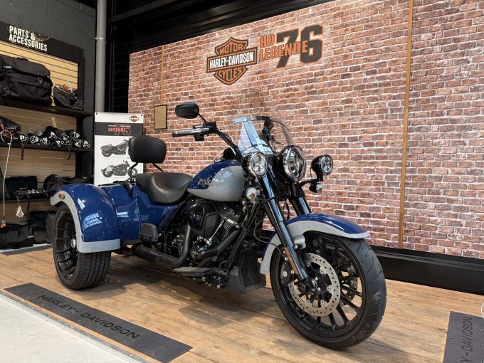 HARLEY-DAVIDSON TRIKE FREEWHEELER 1868 4