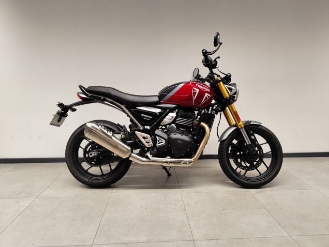 TRIUMPH SPEED 400 4