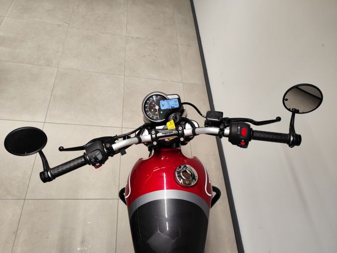 TRIUMPH SPEED 400 4