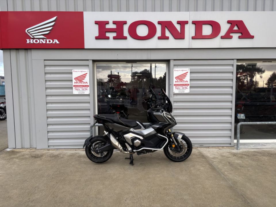 HONDA ADV750 4