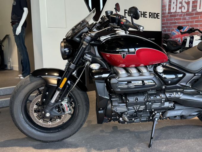 TRIUMPH Rocket 3 GT Storm 4
