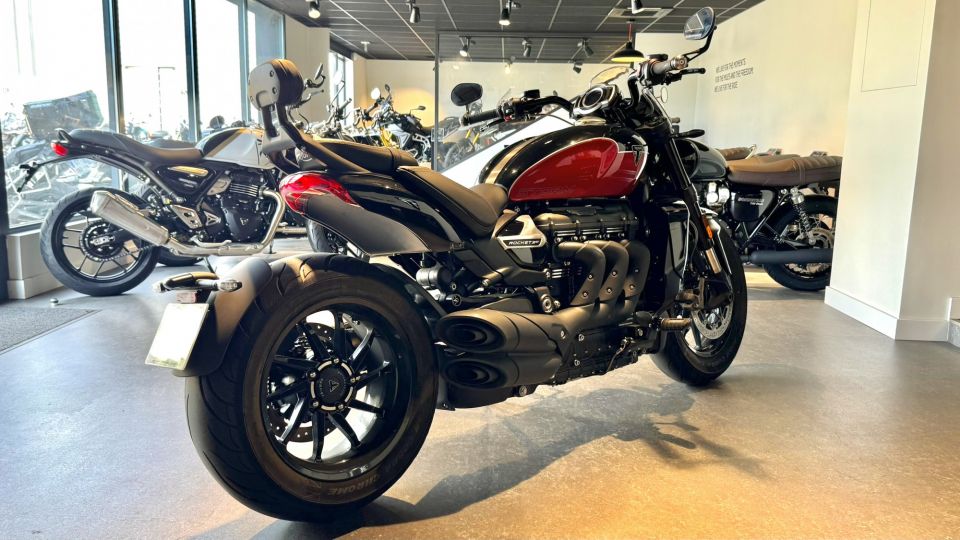 TRIUMPH Rocket 3 GT Storm 4