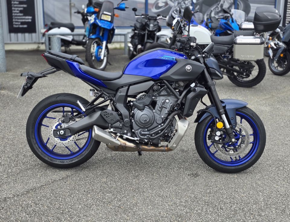 YAMAHA MT-07 Y-AMT 4