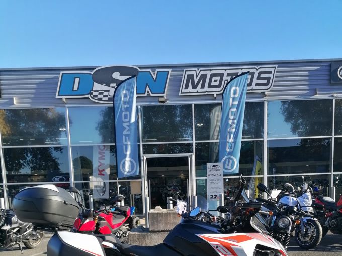 KTM 1290 SUPER DUKE GT 4