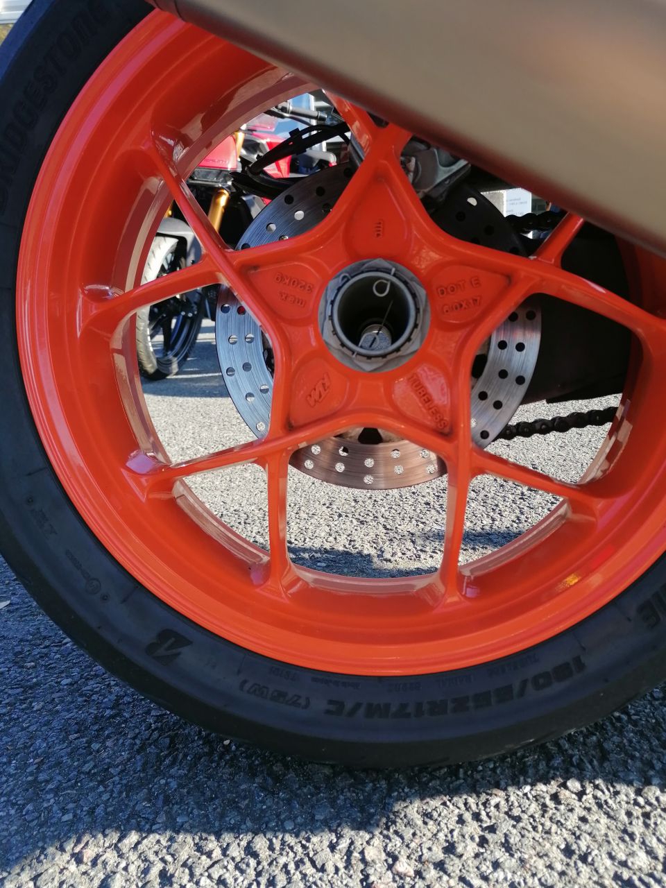 KTM 1290 SUPER DUKE GT 4