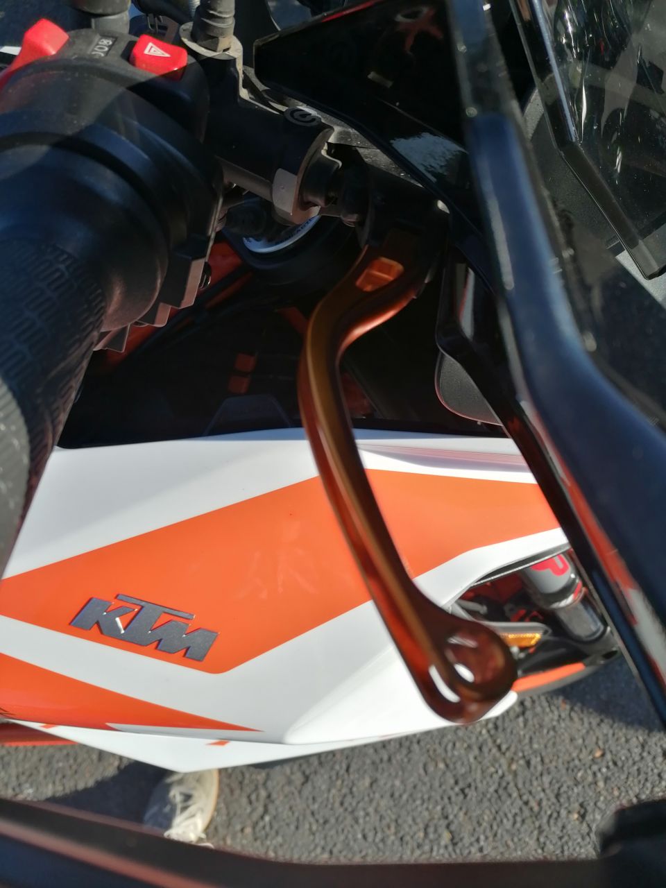 KTM 1290 SUPER DUKE GT 4