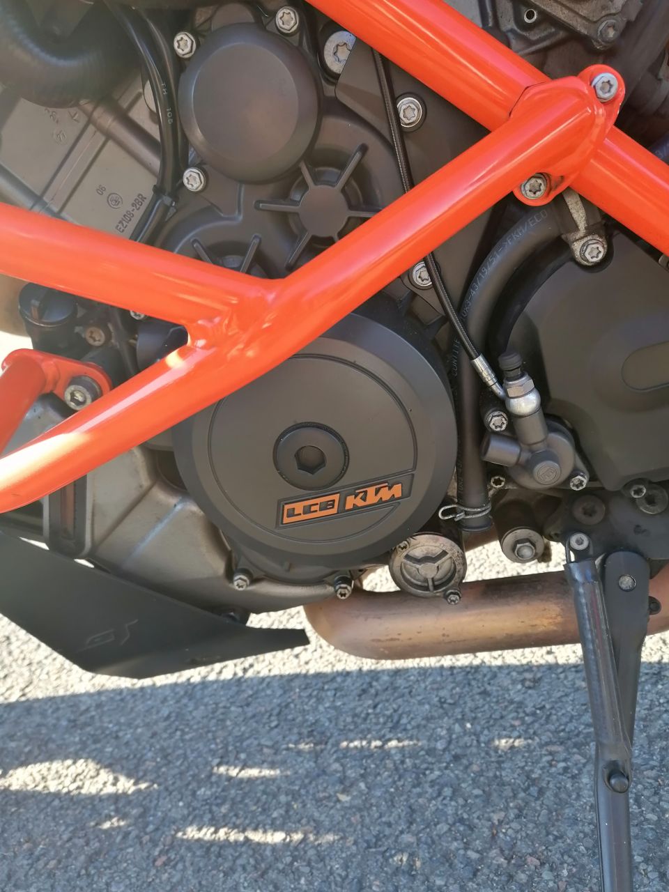 KTM 1290 SUPER DUKE GT 4