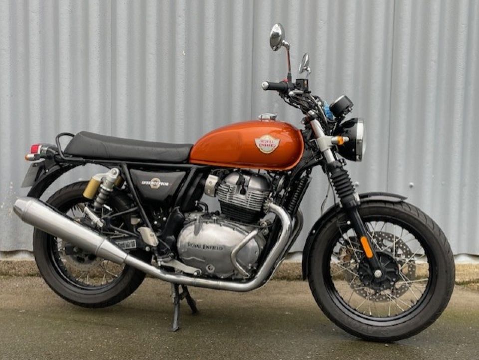 ROYAL ENFIELD INTERCEPTOR 4
