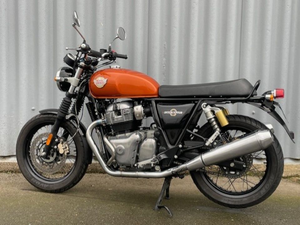 ROYAL ENFIELD INTERCEPTOR 4