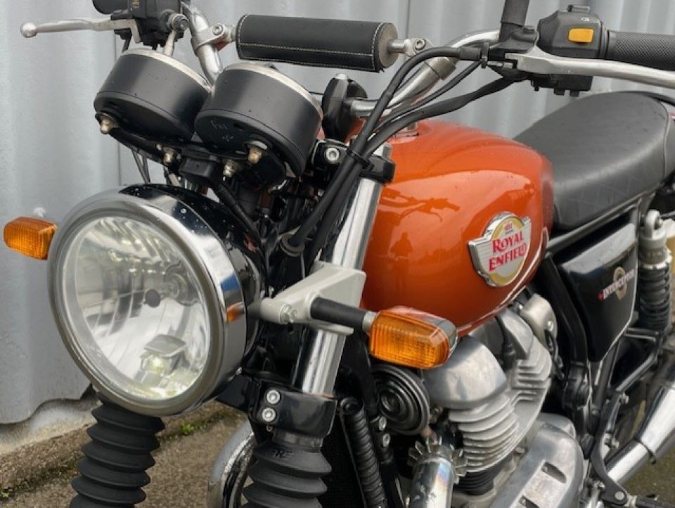 ROYAL ENFIELD INTERCEPTOR 4