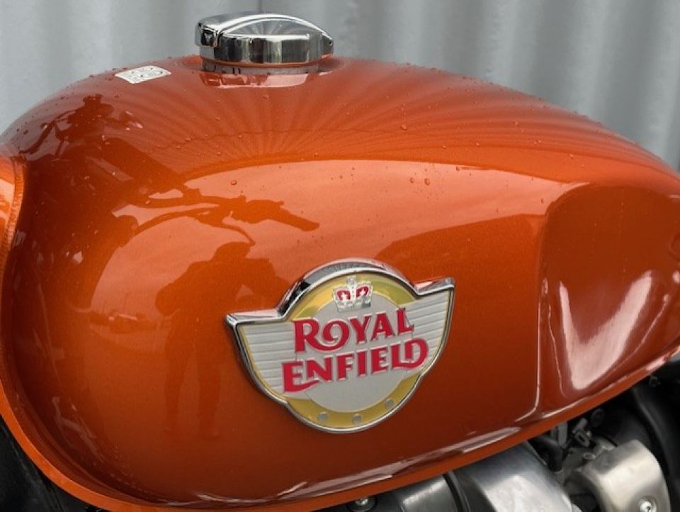ROYAL ENFIELD INTERCEPTOR 4
