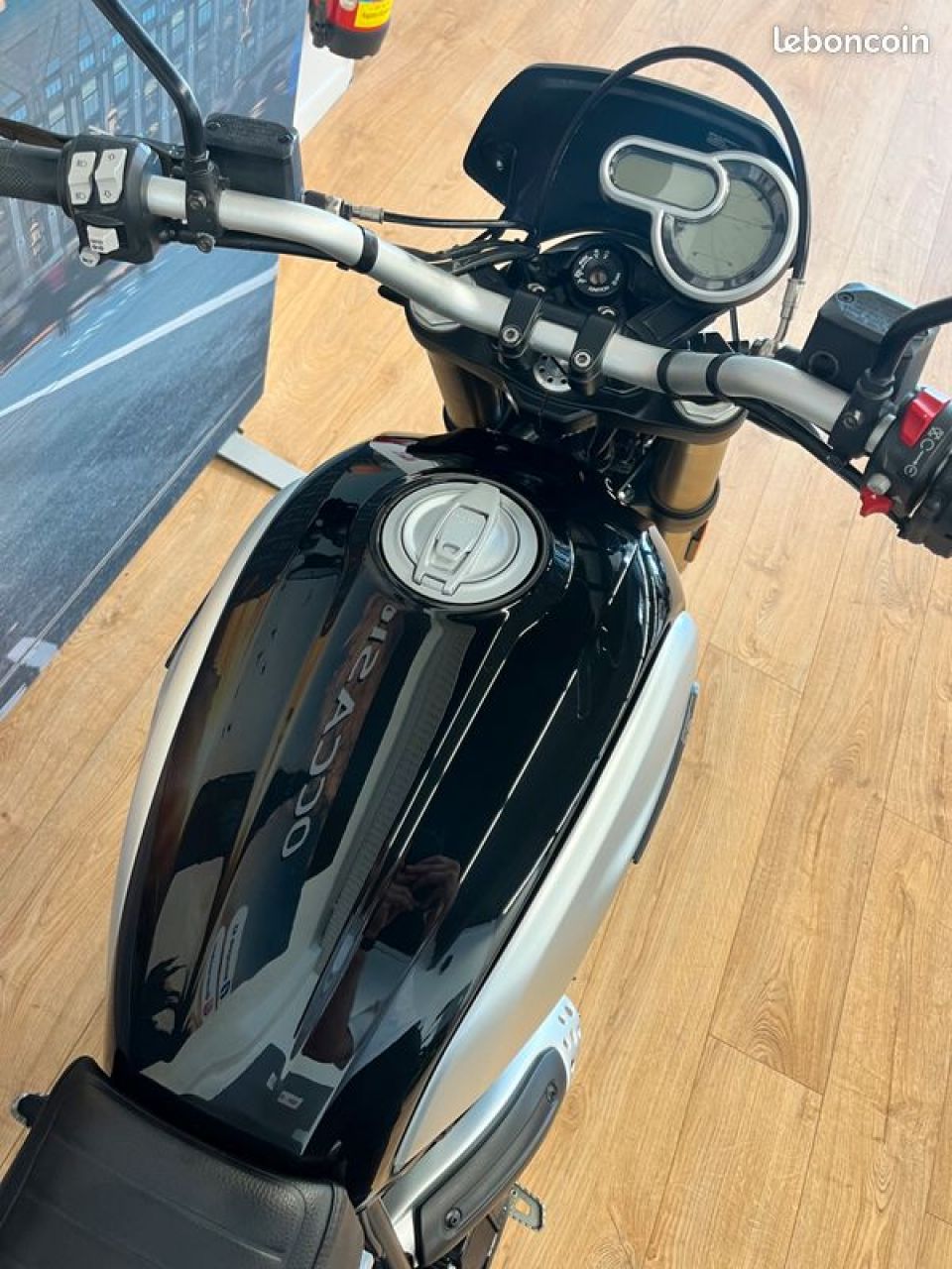 DUCATI SCRAMBLER 4