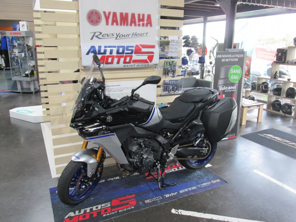 YAMAHA TRACER 9 GT + Y-AMT 4