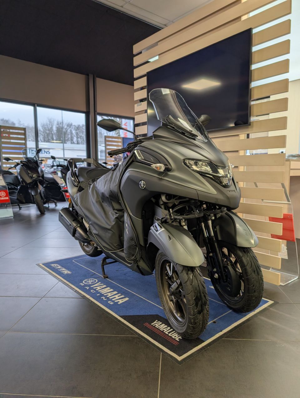 YAMAHA TRICITY 300 4