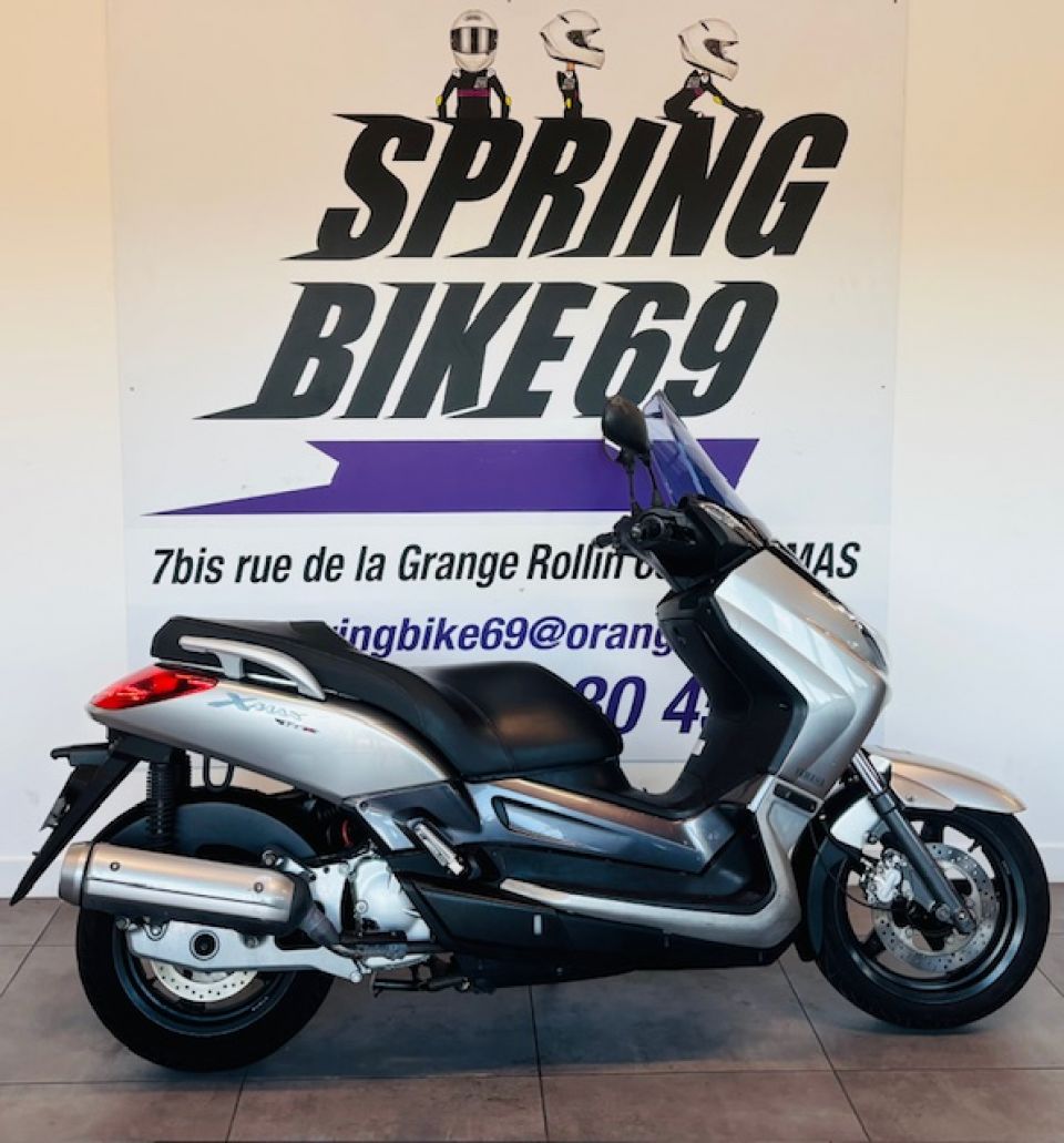YAMAHA XMAX 125 4