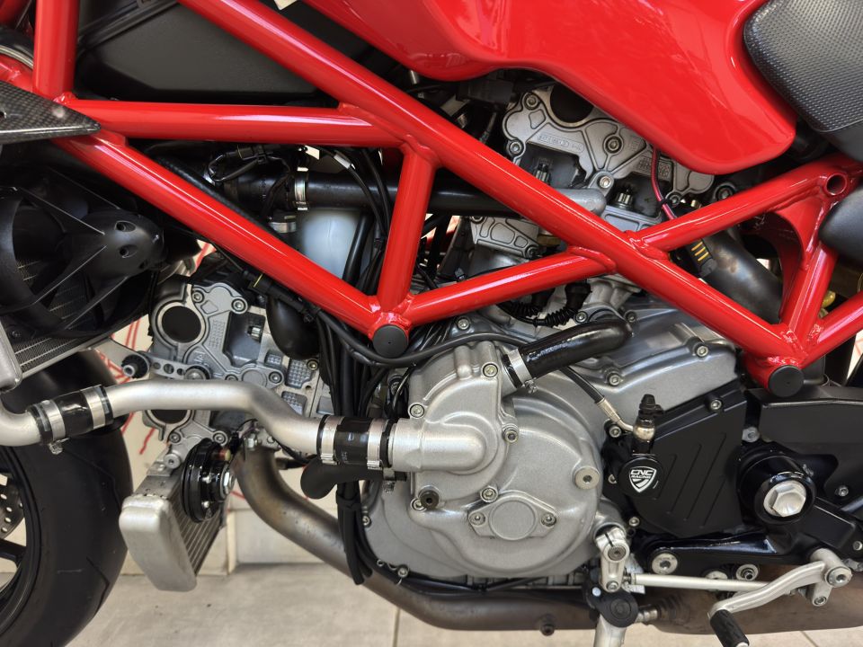 DUCATI S4R 4