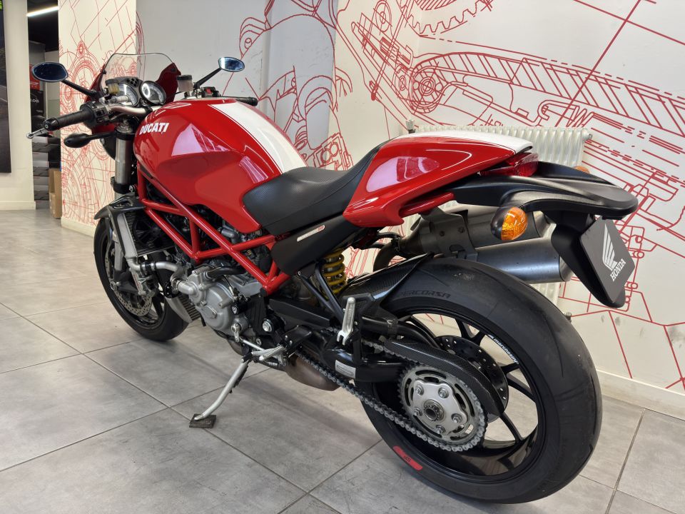 DUCATI S4R 4