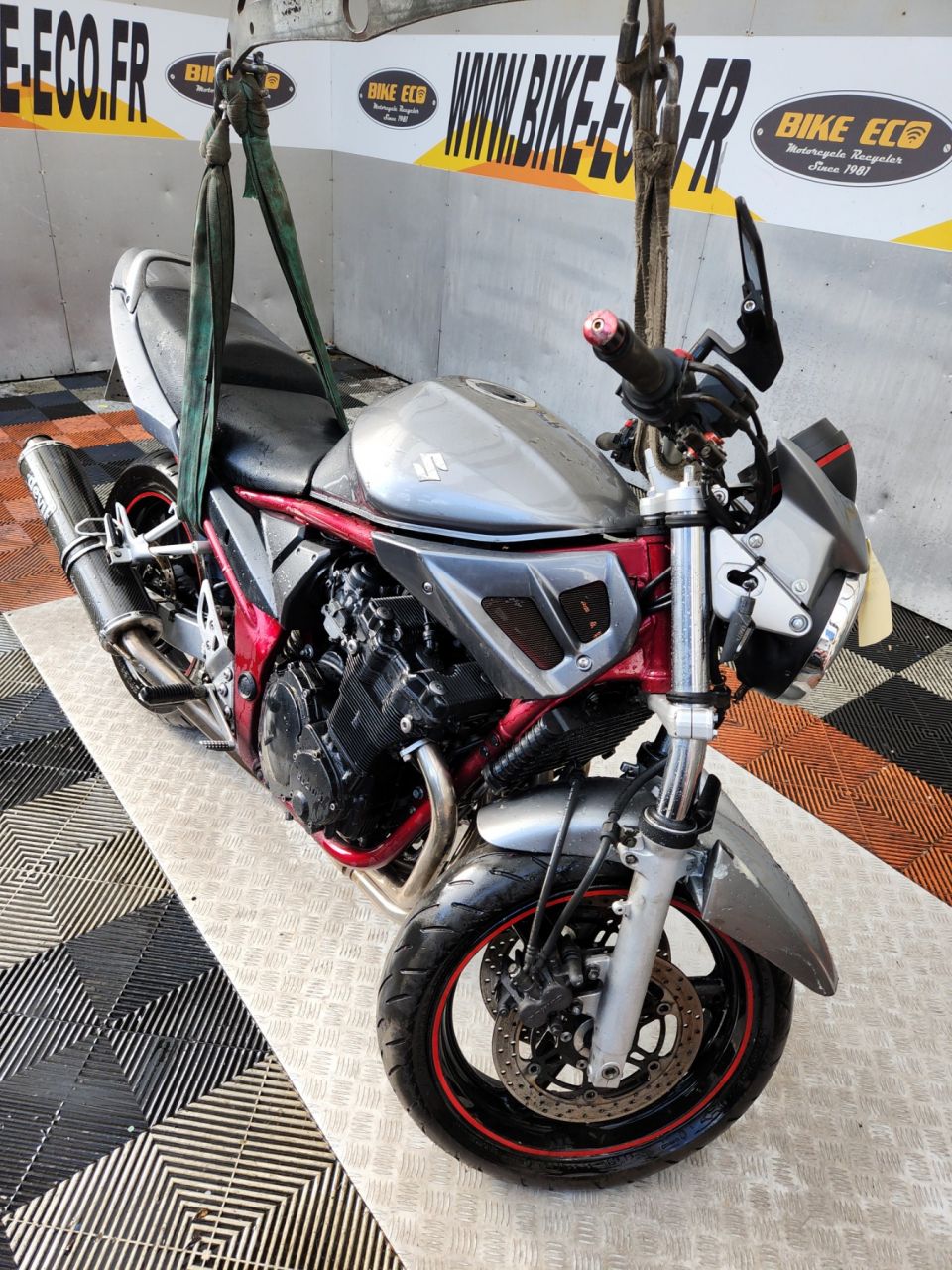 SUZUKI GSF 650 N BANDIT 4