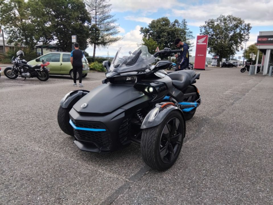 CAN-AM SPYDER F3-S 4