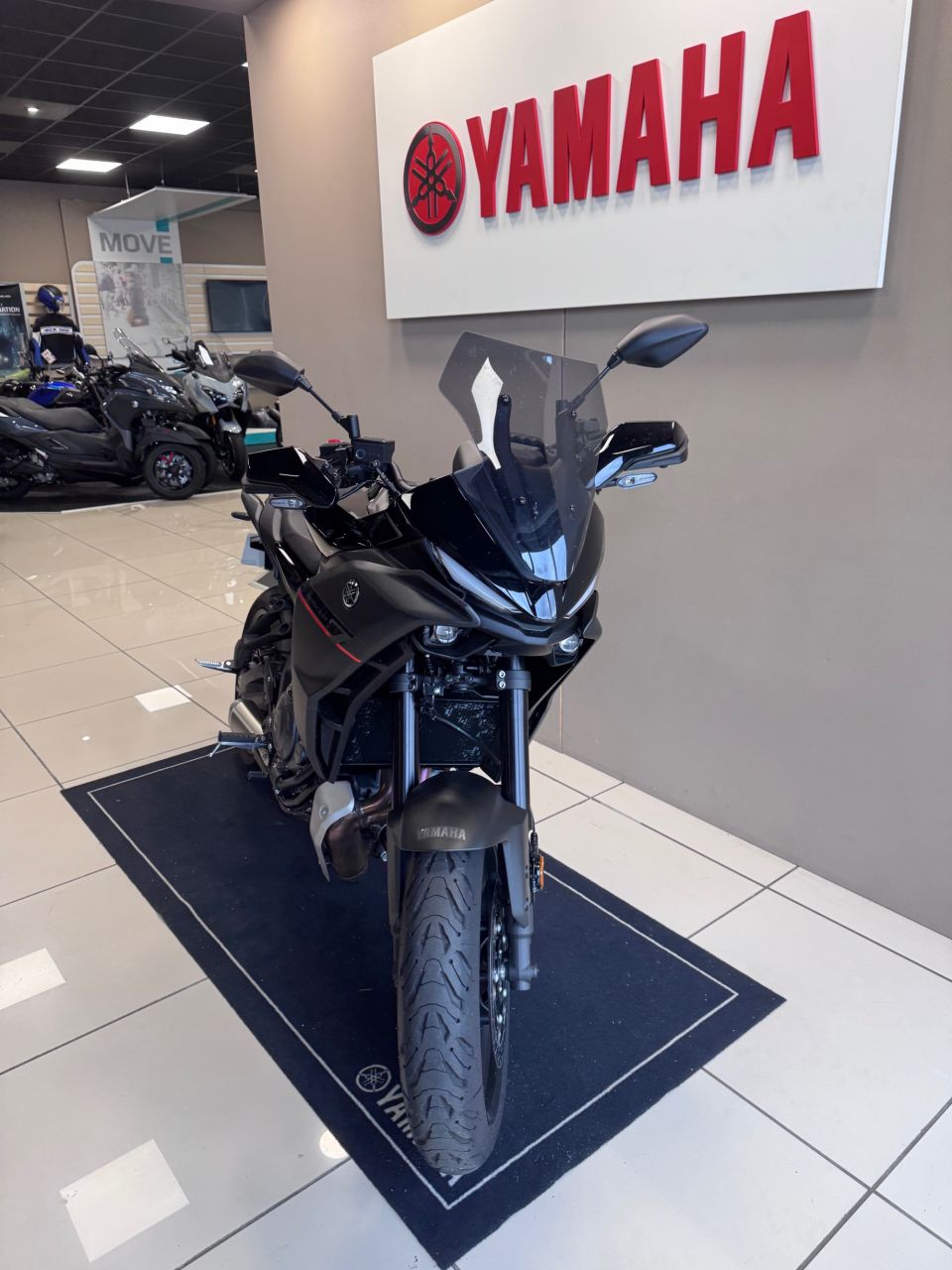 YAMAHA TRACER 7 4