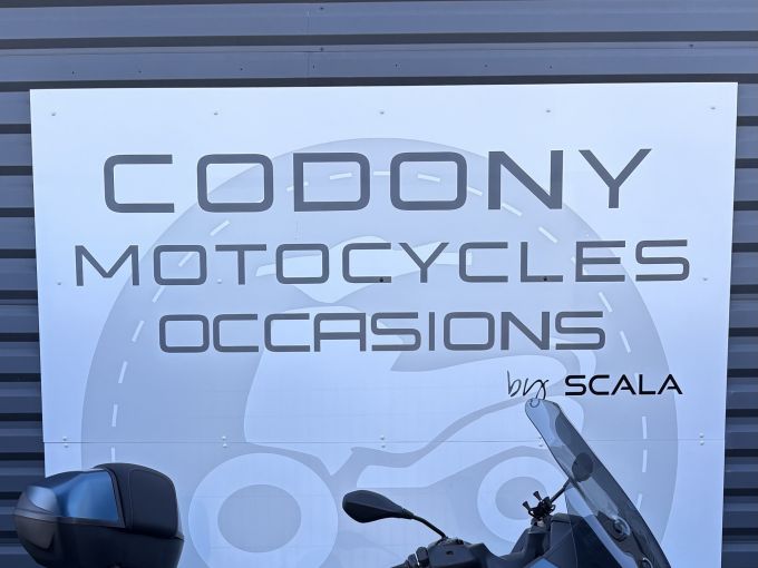 PIAGGIO MP3 530 HPE EXCLUSIVE 4