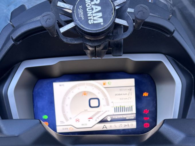 PIAGGIO MP3 530 HPE EXCLUSIVE 4