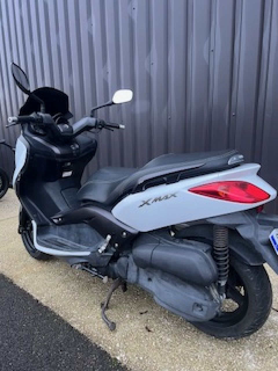 YAMAHA XMAX 125 4