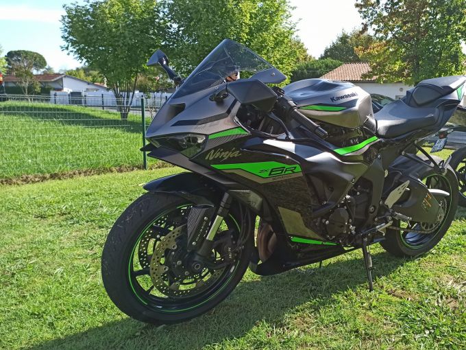 KAWASAKI ZX-6R 636 4