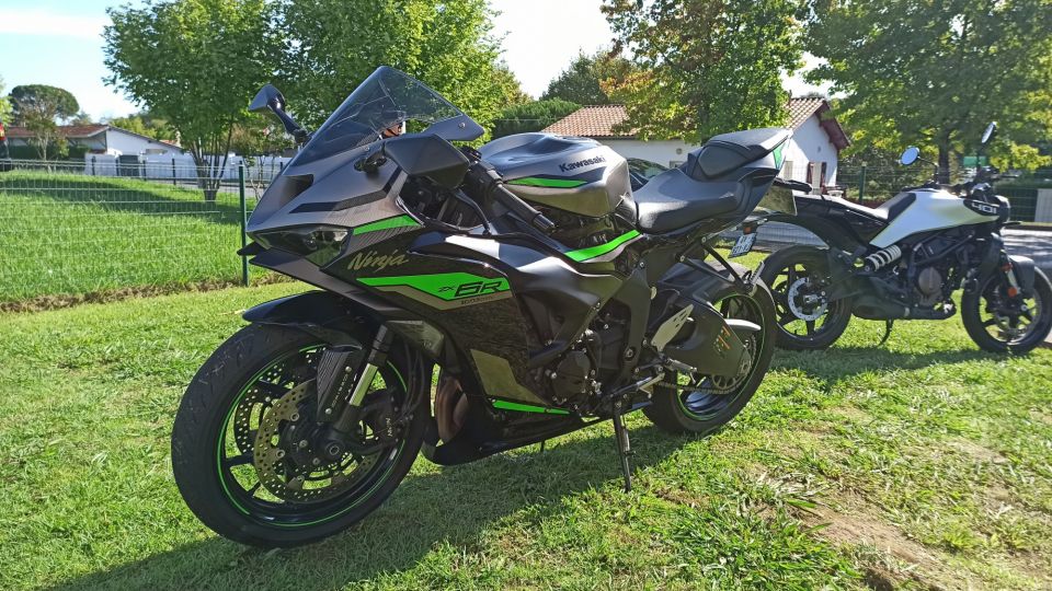 KAWASAKI ZX-6R 636 4