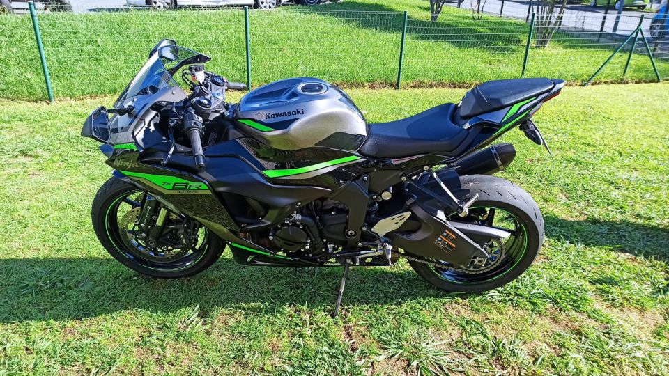 KAWASAKI ZX-6R 636 4