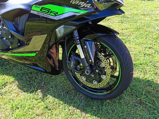 KAWASAKI ZX-6R 636 4