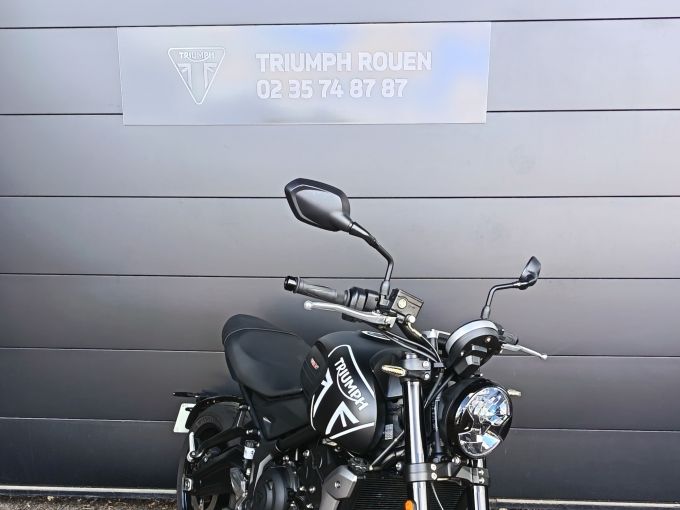 TRIUMPH TRIDENT 660 4