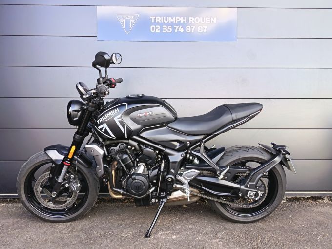 TRIUMPH TRIDENT 660 4