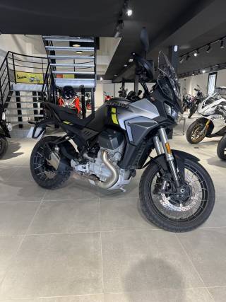 MOTO GUZZI STELVIO - 2024