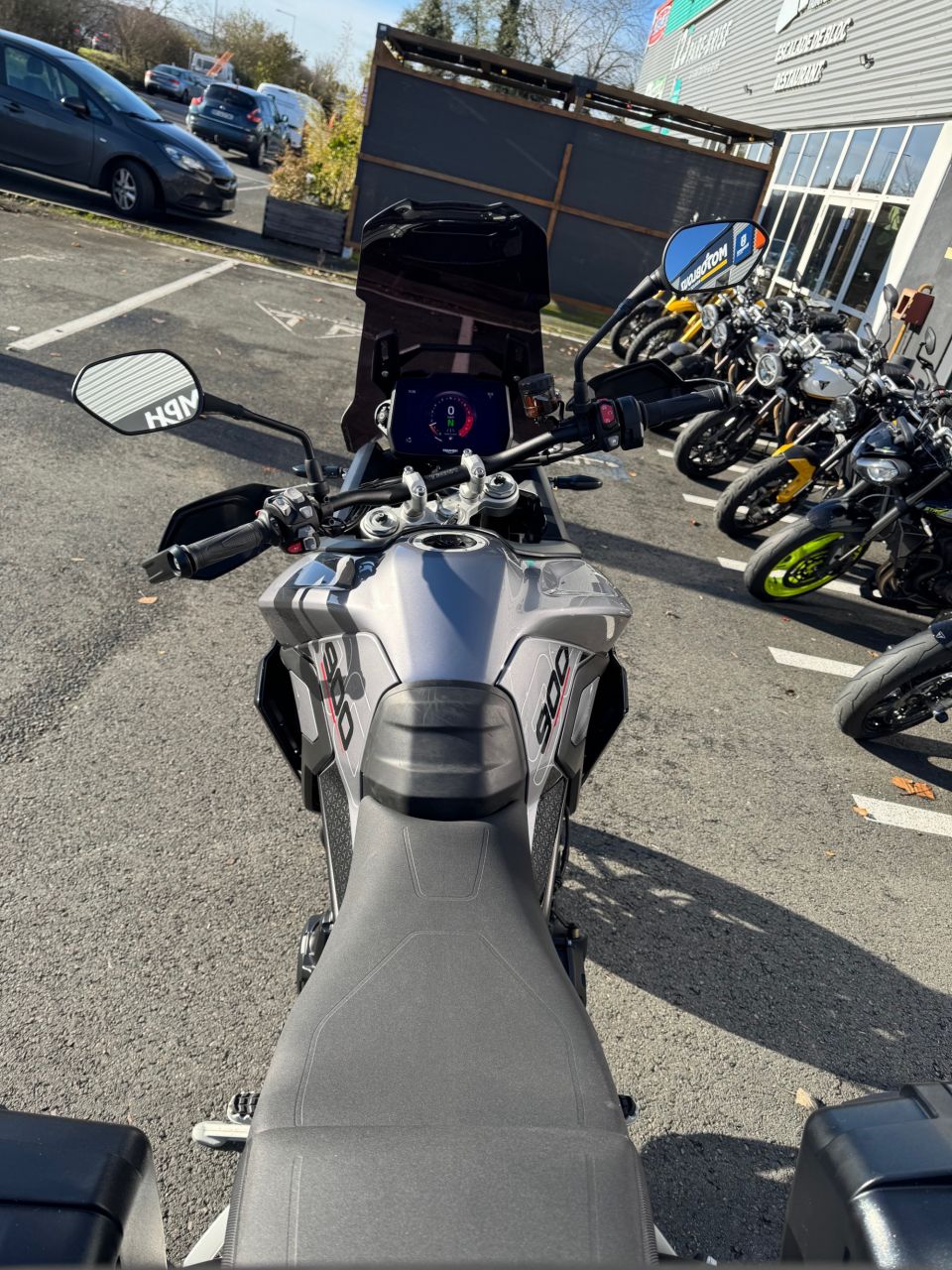 TRIUMPH Tiger 900 GT PRO 4