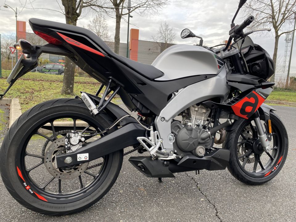 APRILIA TUONO 125 ABS 4