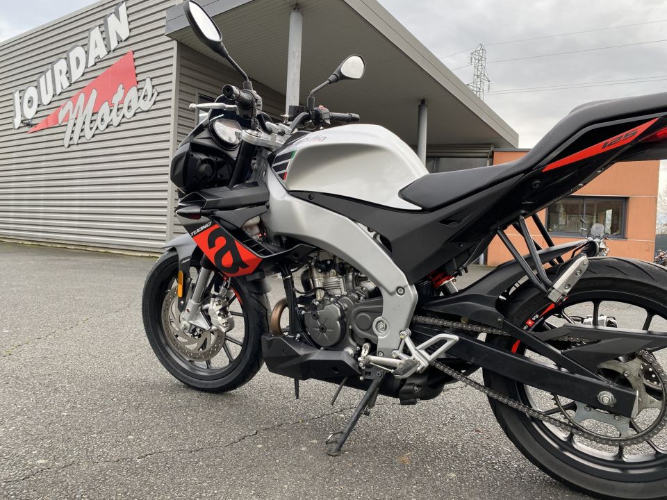 APRILIA TUONO 125 ABS 4