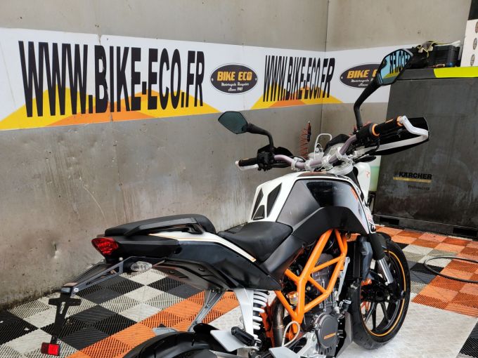 KTM 125 DUKE 4