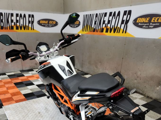 KTM 125 DUKE 4