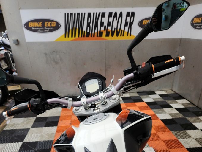 KTM 125 DUKE 4