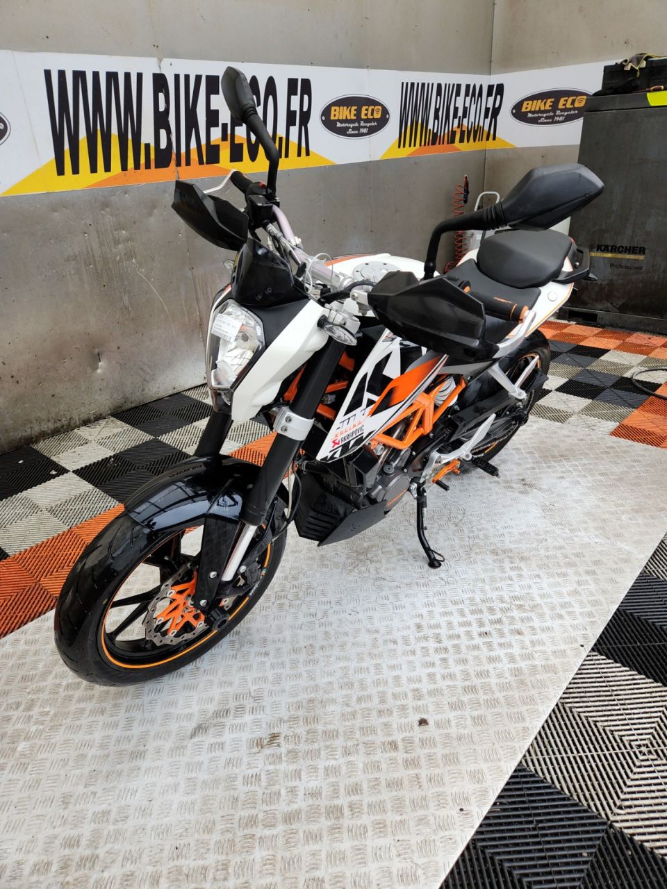 KTM 125 DUKE 4