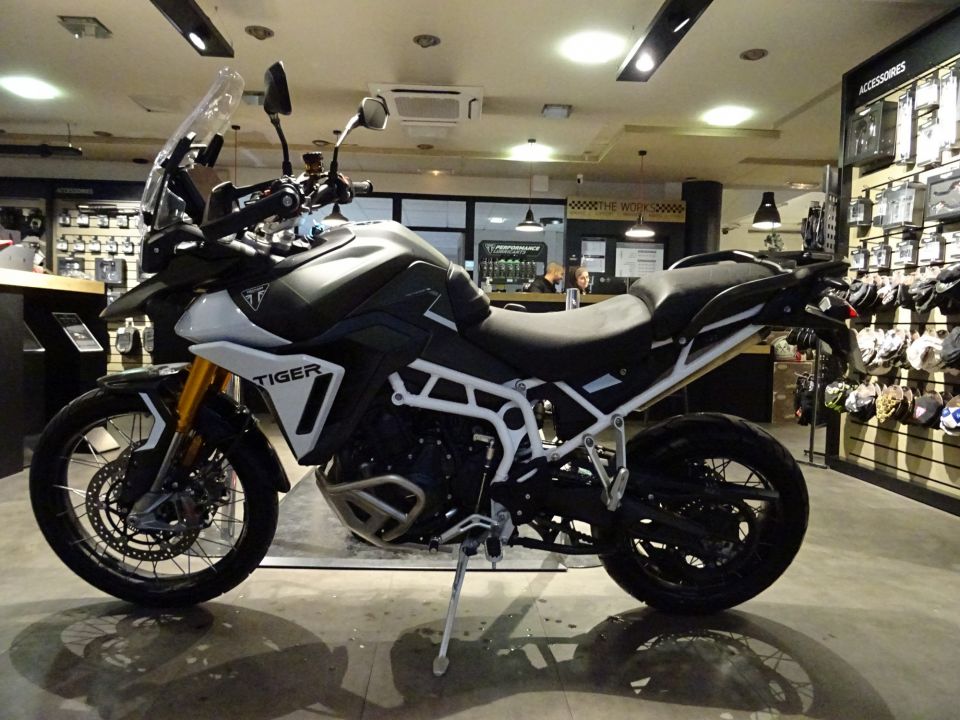 TRIUMPH TIGER 900 RALLY PRO 4