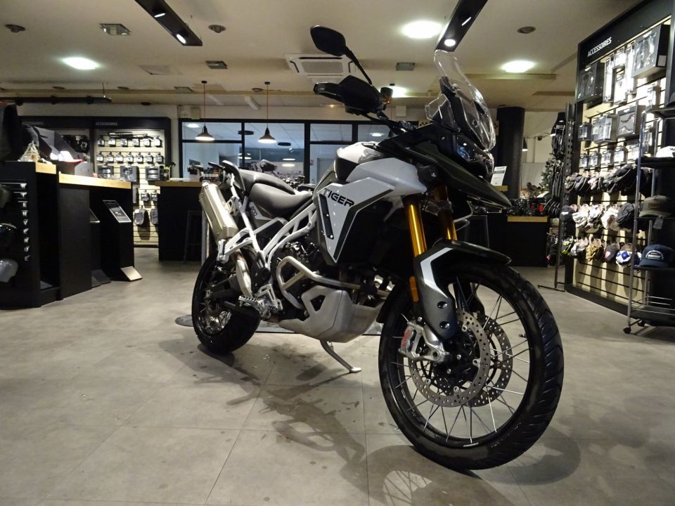 TRIUMPH TIGER 900 RALLY PRO 4