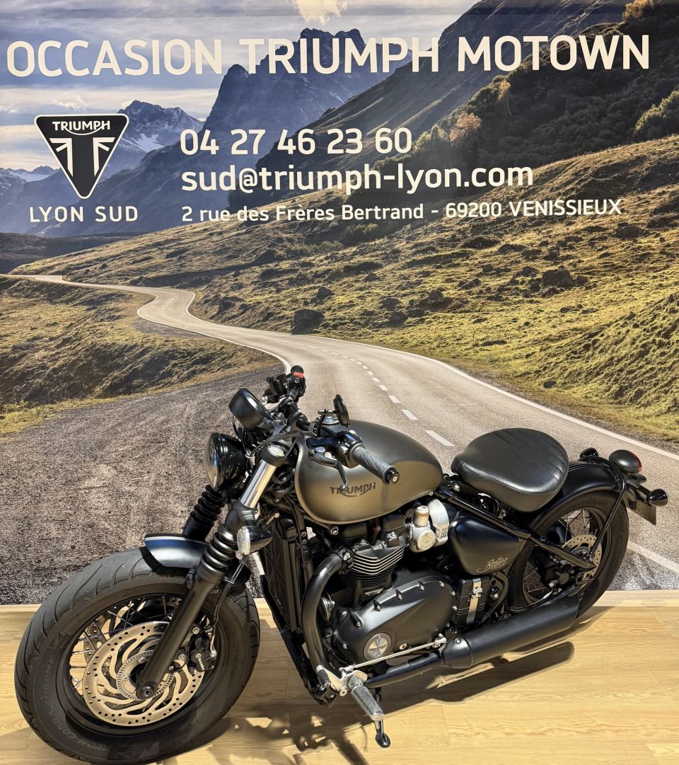 TRIUMPH Bonneville Bobber 1200 4