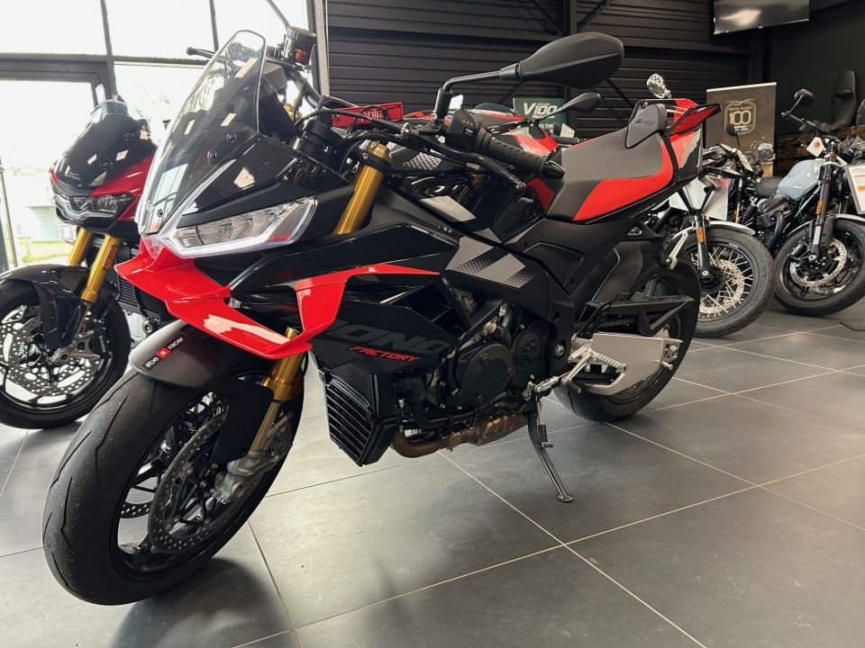 APRILIA TUONO 1100 V4 FACTORY 4