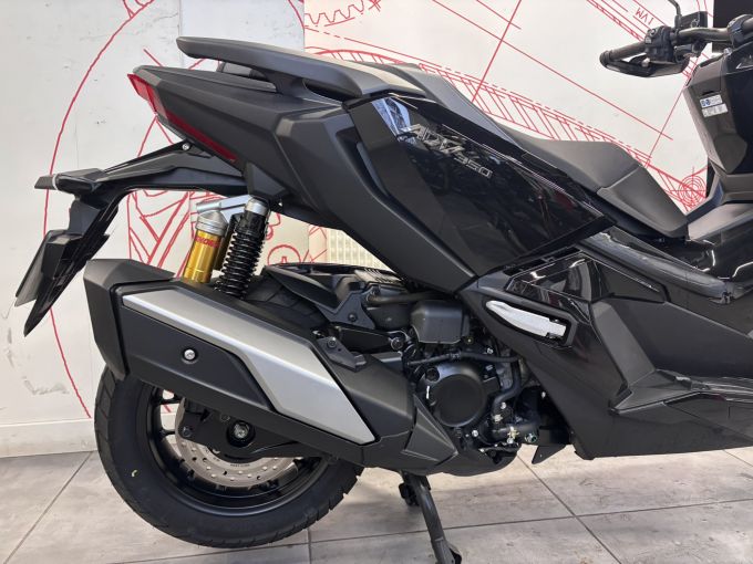 HONDA ADV 350 4