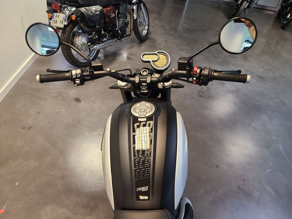 DUCATI SCRAMBLER 4